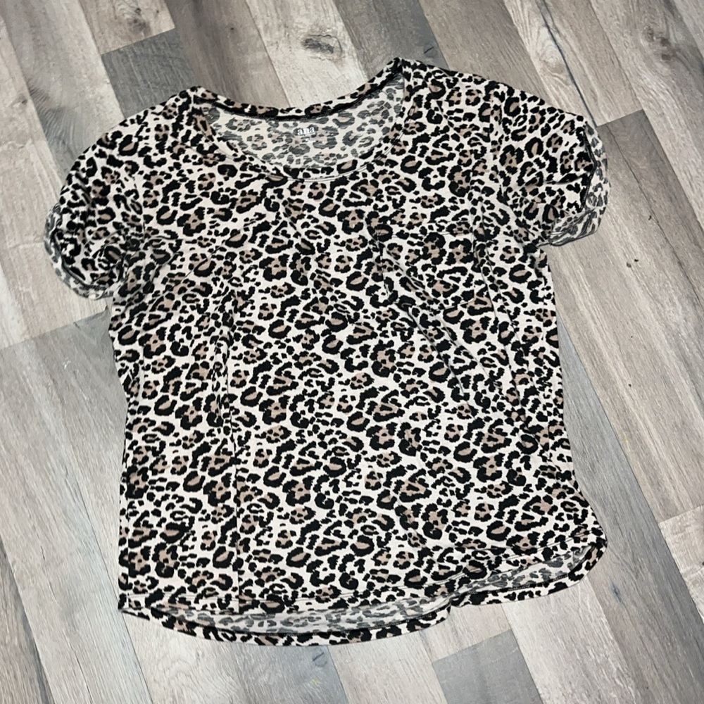 a.n.a Leopard Print Short Sleeve Top